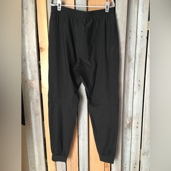 Baleaf Flyleaf Mid Rise Lightweight Joggers Sz M - Picture 2 of 5